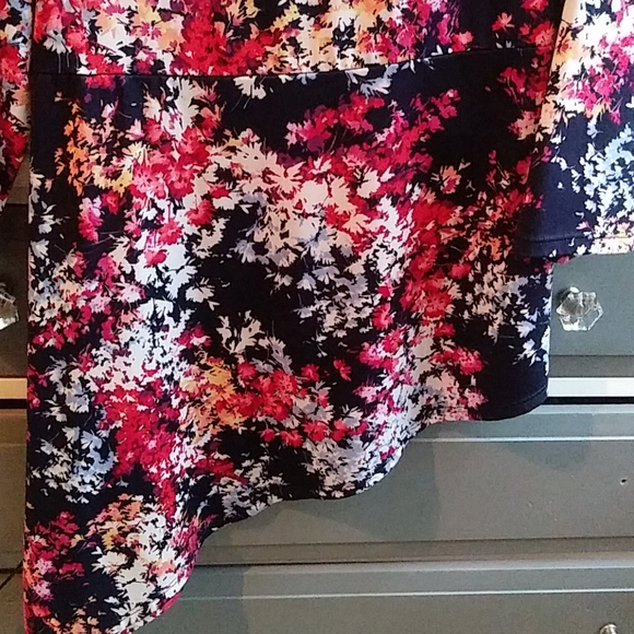 SLINKY BRAND Floral Blouse - Picture 2 of 4